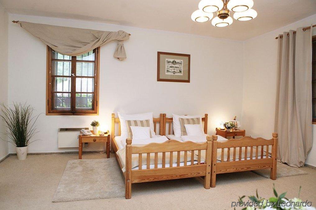 Hotel Noma Residence Zameczek Mysliwski Promnice Kobior Habitación foto